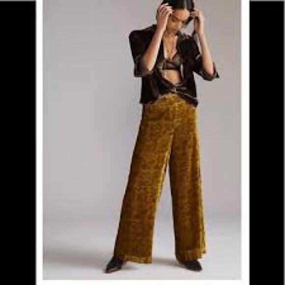 Anthropologie Pants - by ANTHROPOLOGIE Wide Leg Velvet Trousers Pants AS-IS Size 4 Rose Print Crushed